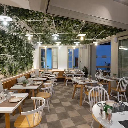 Couette-café L Anima Skiathos Chora