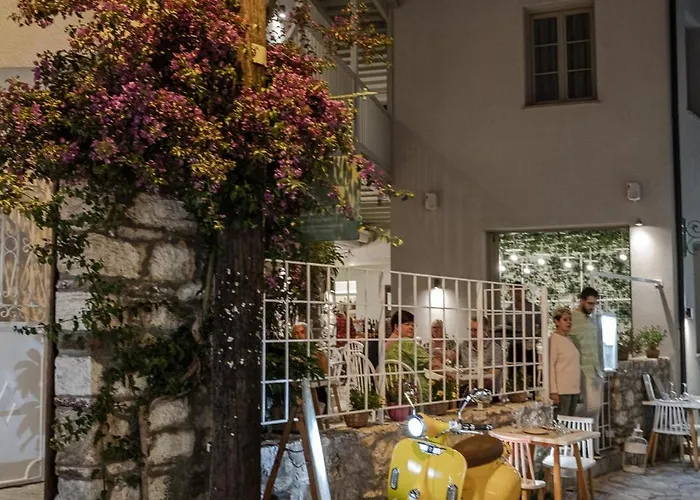 L Anima Skiathos Town